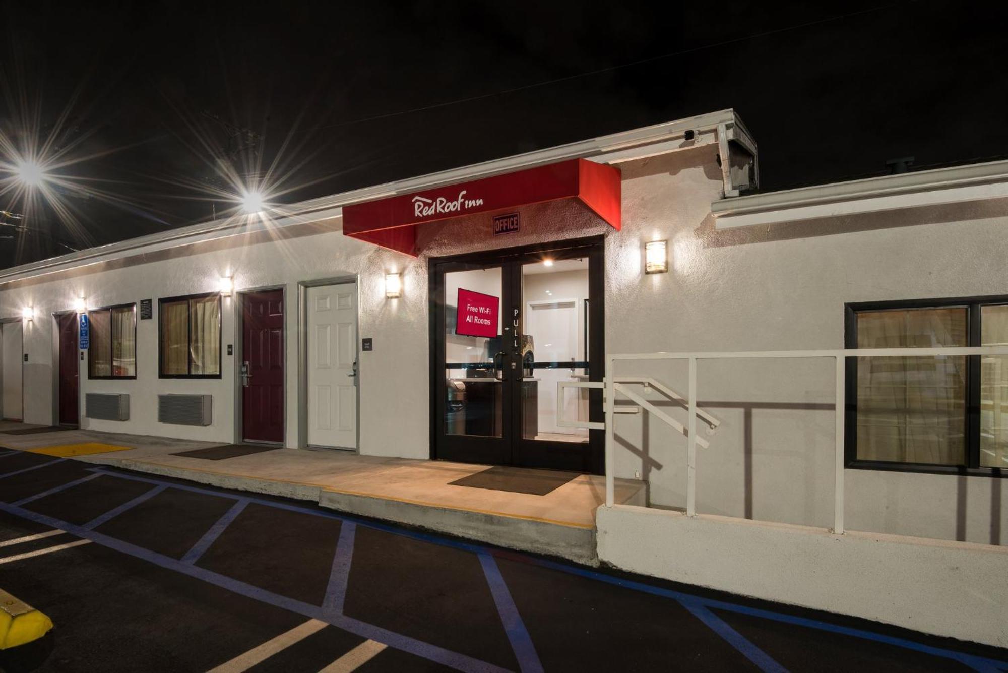 Red Roof Inn Carson - Wilmington, Ca Лос-Анджелес Екстер'єр фото