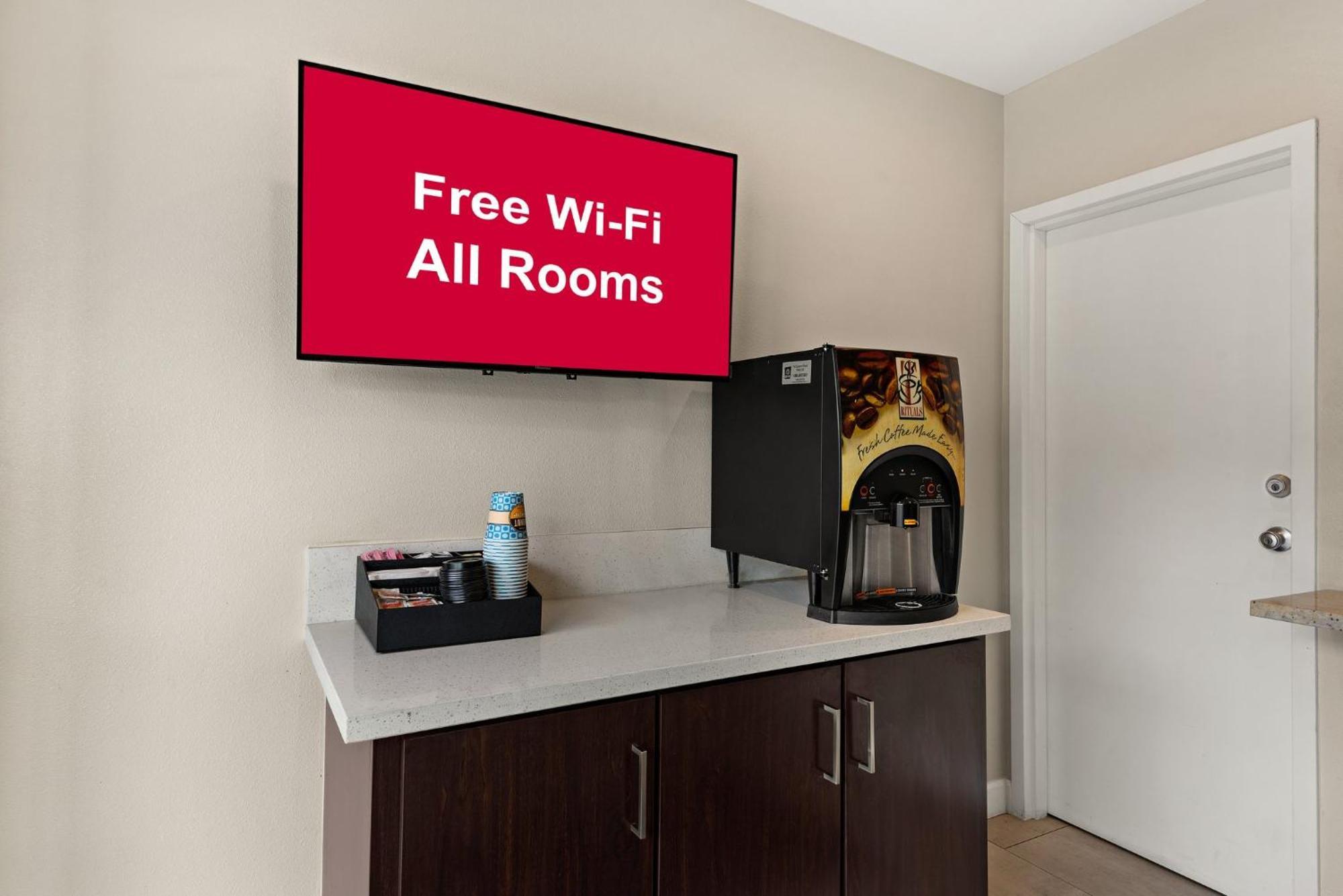 Red Roof Inn Carson - Wilmington, Ca Лос-Анджелес Екстер'єр фото